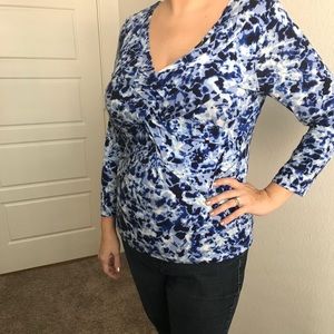 Pullover shirt with twisted bodice. XL